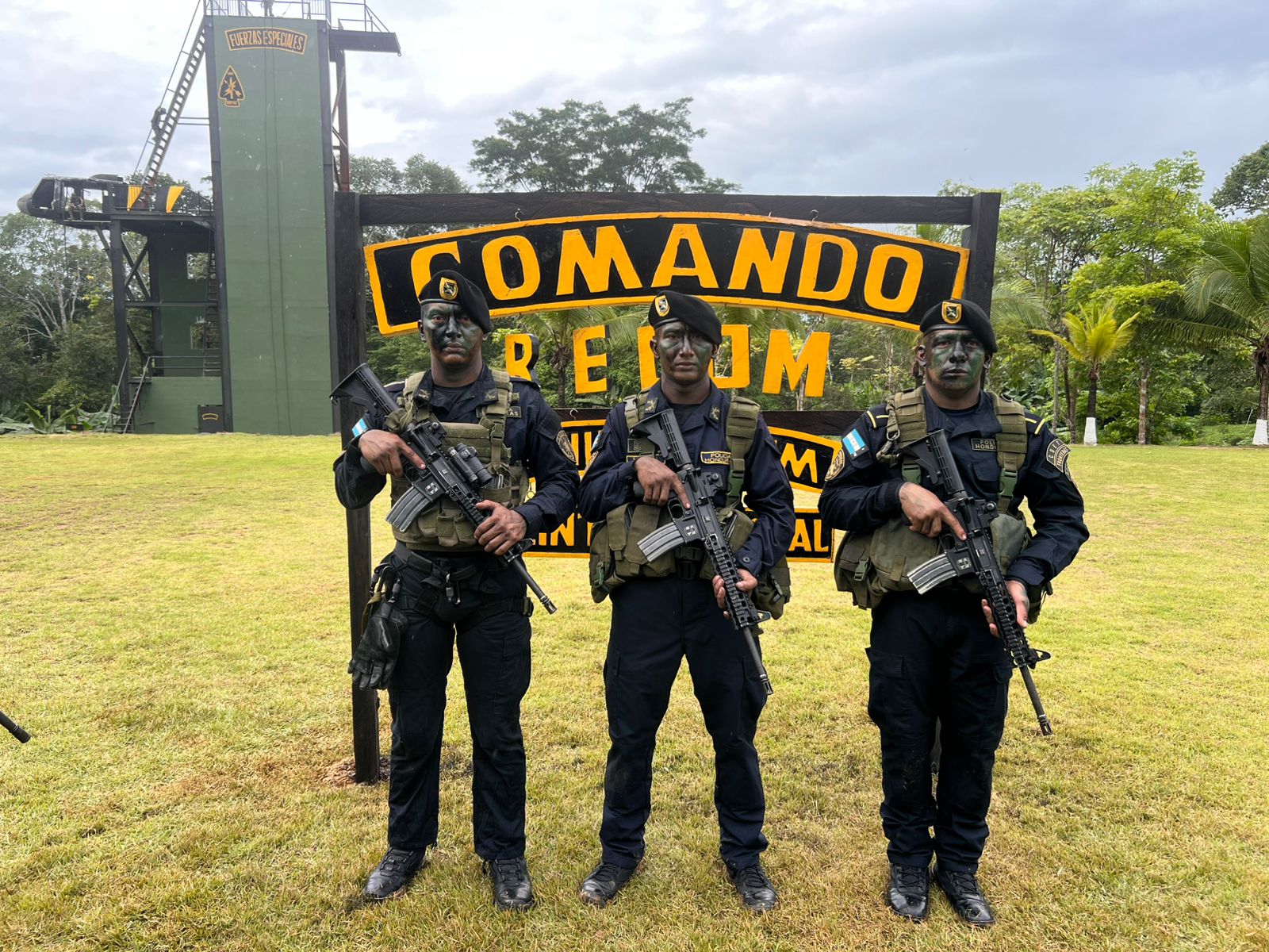 Tres efectivos de la Dirección Nacional de Servicios Policiales Fronterizos son capacitados en curs...